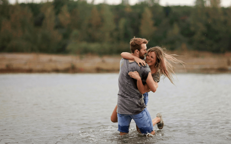 Early Signs of a Highly Compatible Relationship